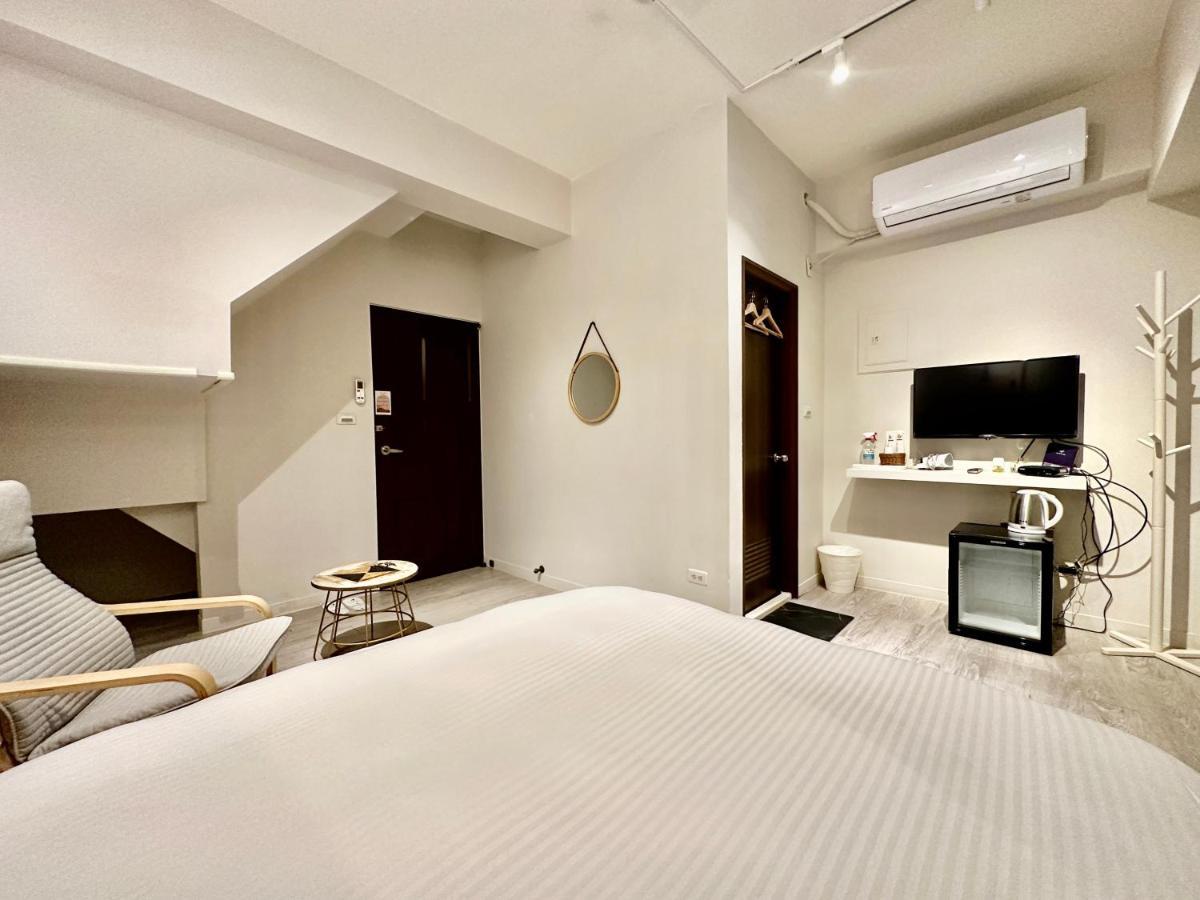 御旅 Inn Tajcshung Kültér fotó
