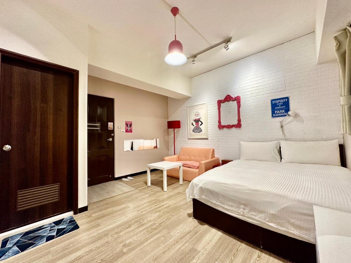 御旅 Inn Tajcshung Kültér fotó