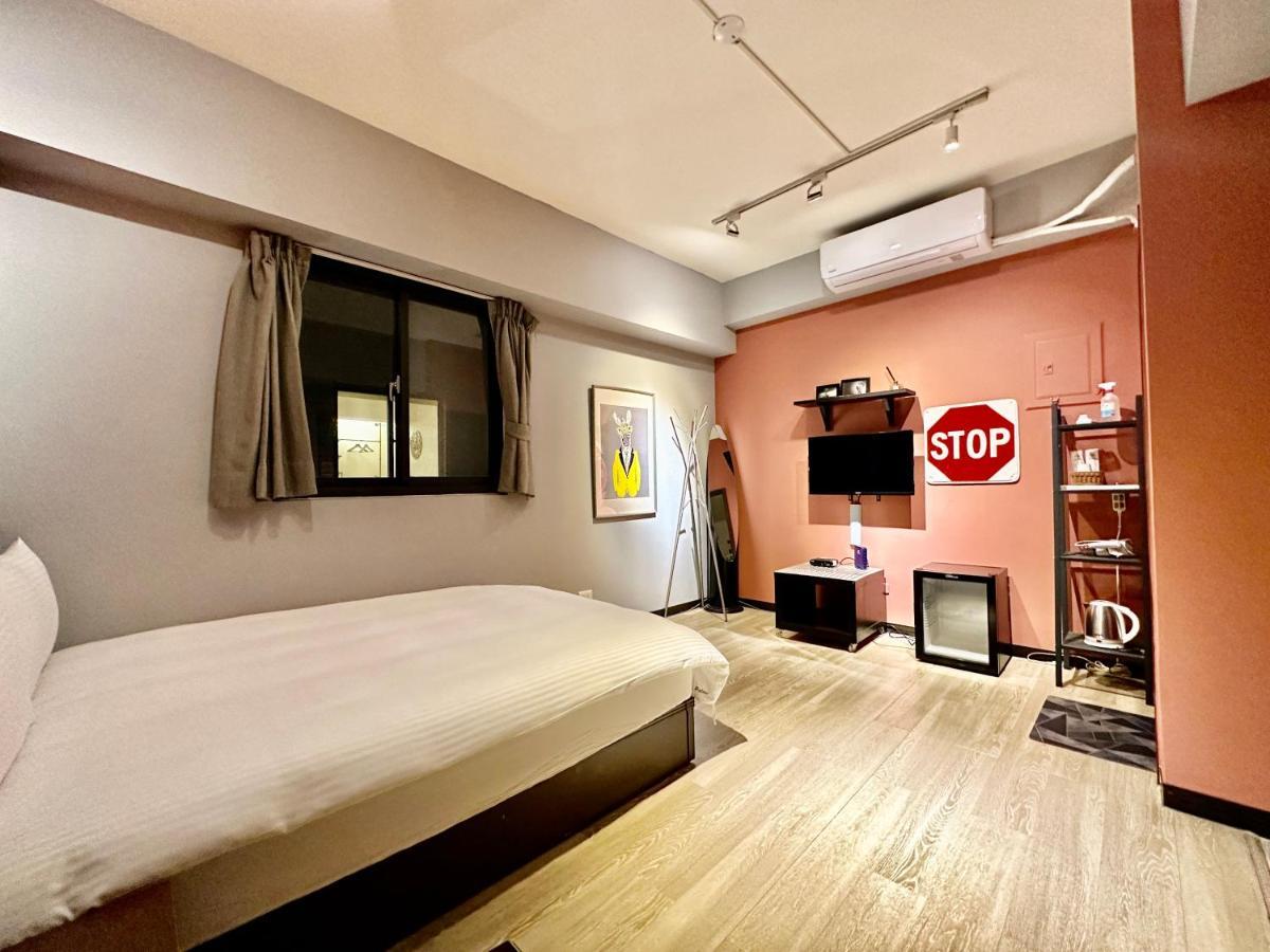 御旅 Inn Tajcshung Kültér fotó