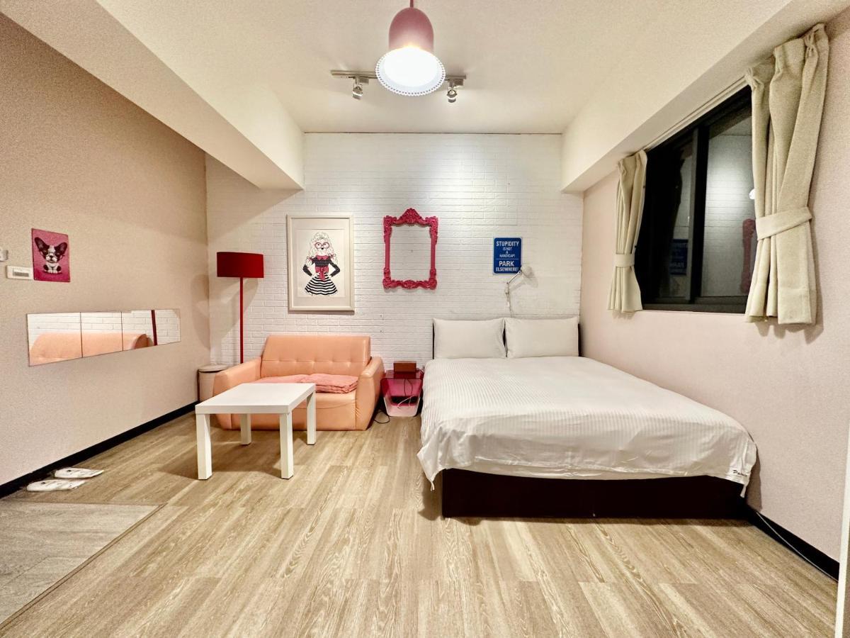 御旅 Inn Tajcshung Kültér fotó