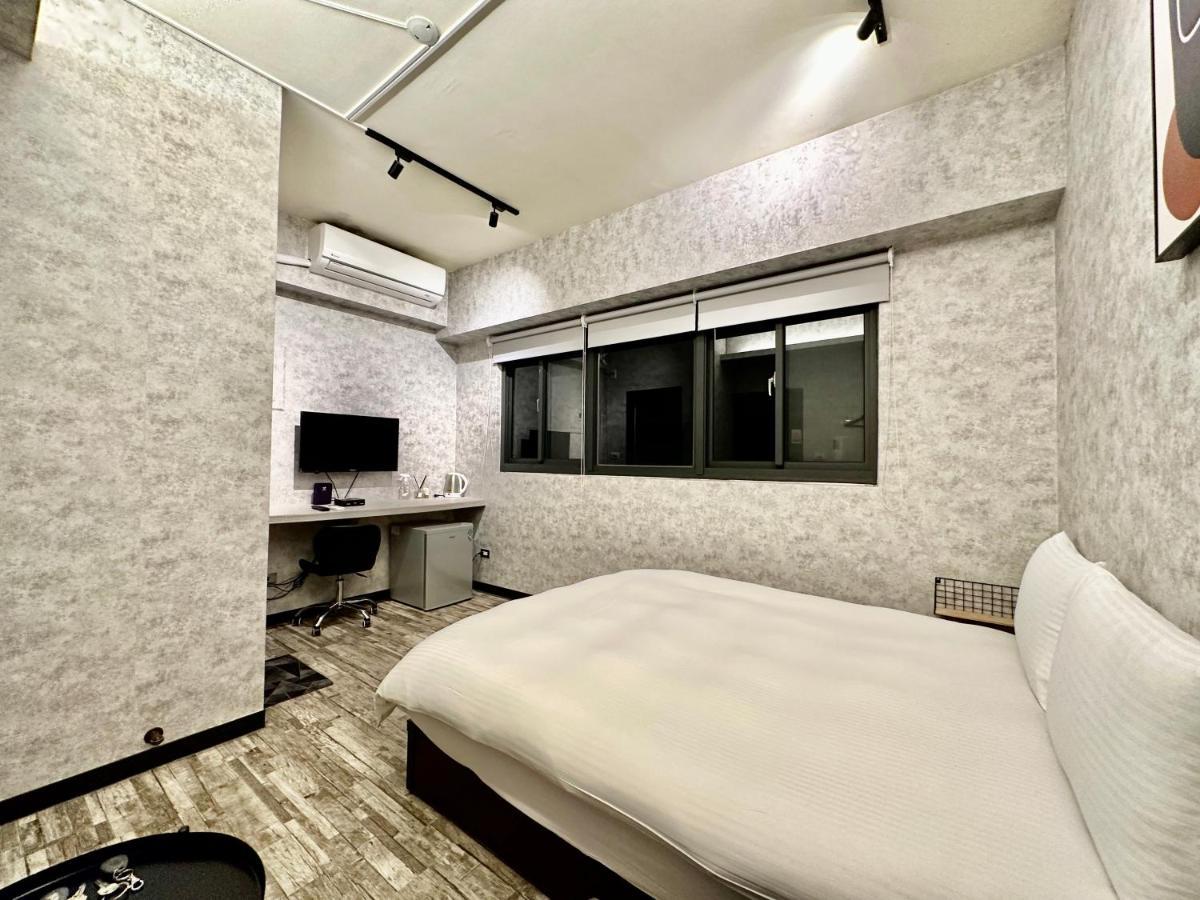 御旅 Inn Tajcshung Kültér fotó