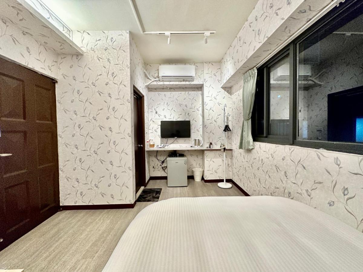 御旅 Inn Tajcshung Kültér fotó